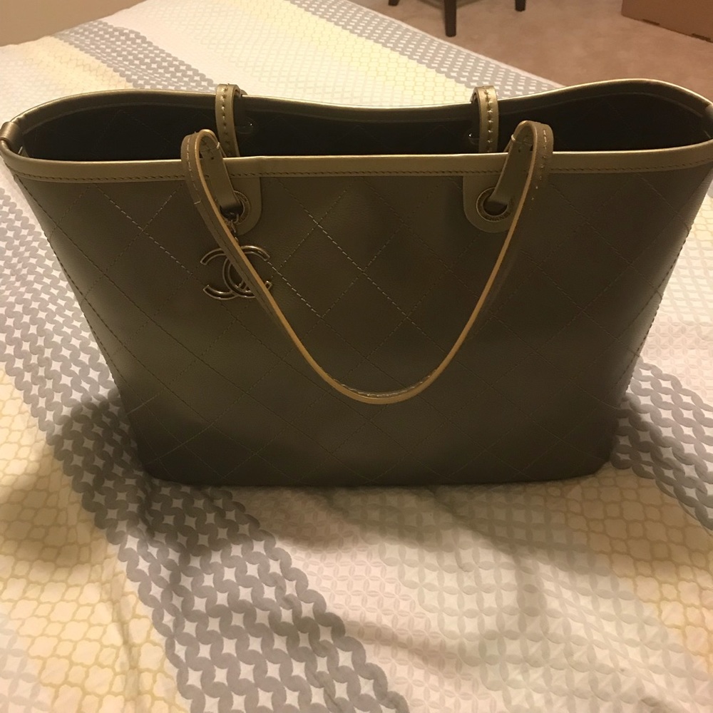 **SOLD** Chanel Fever shopping tote